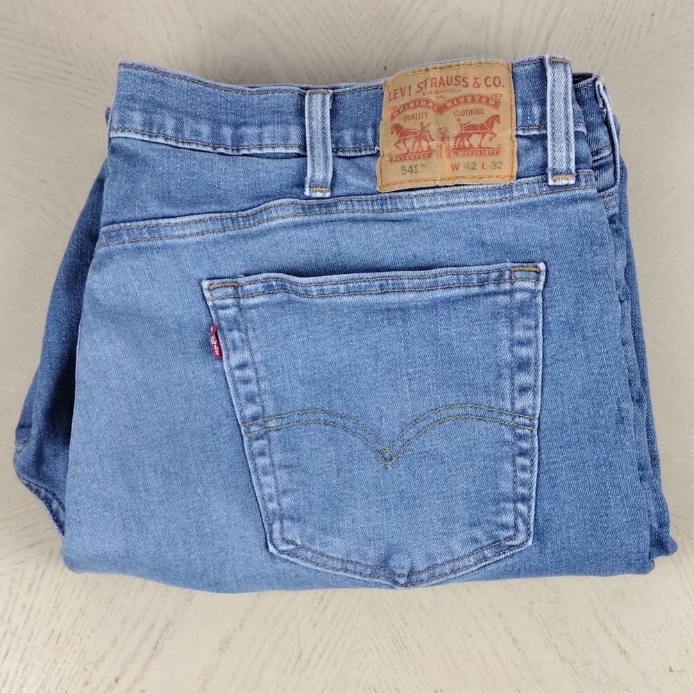 Men's 541 Levi's 42 x 32 - Picture 8 of 9